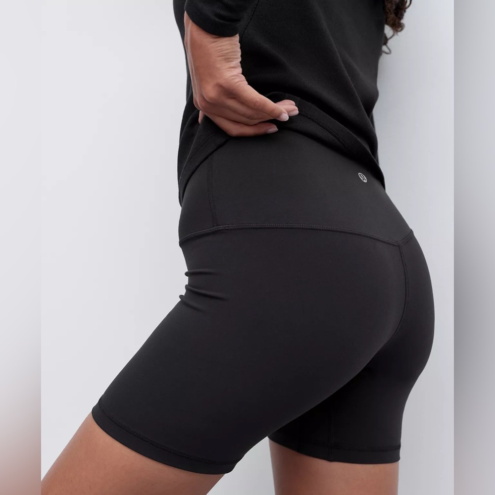 LULULEMON NWT Align™ High-Rise Short 6" | Black